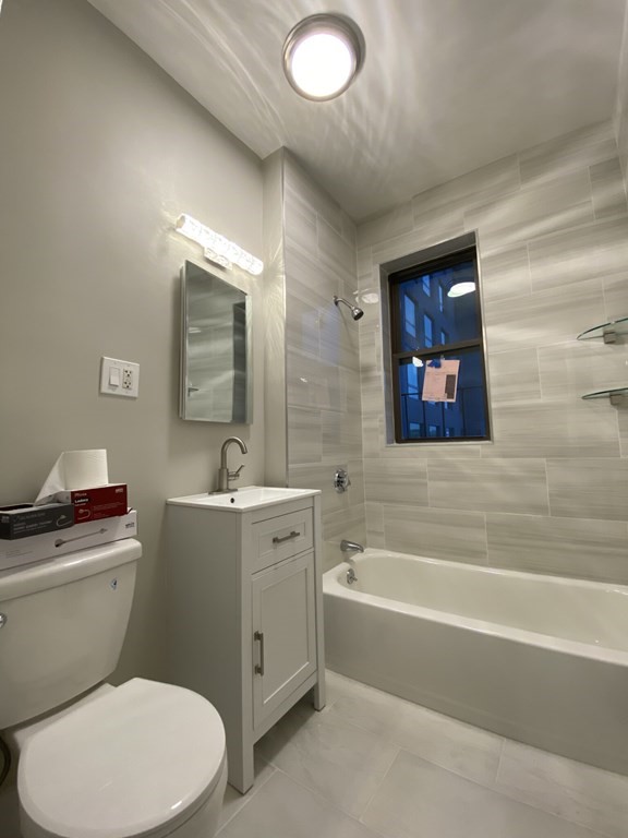 2 bed, 1 bath apartment for rent at 15 Park Dr Unit 34, Fenway — photo 8 of 11