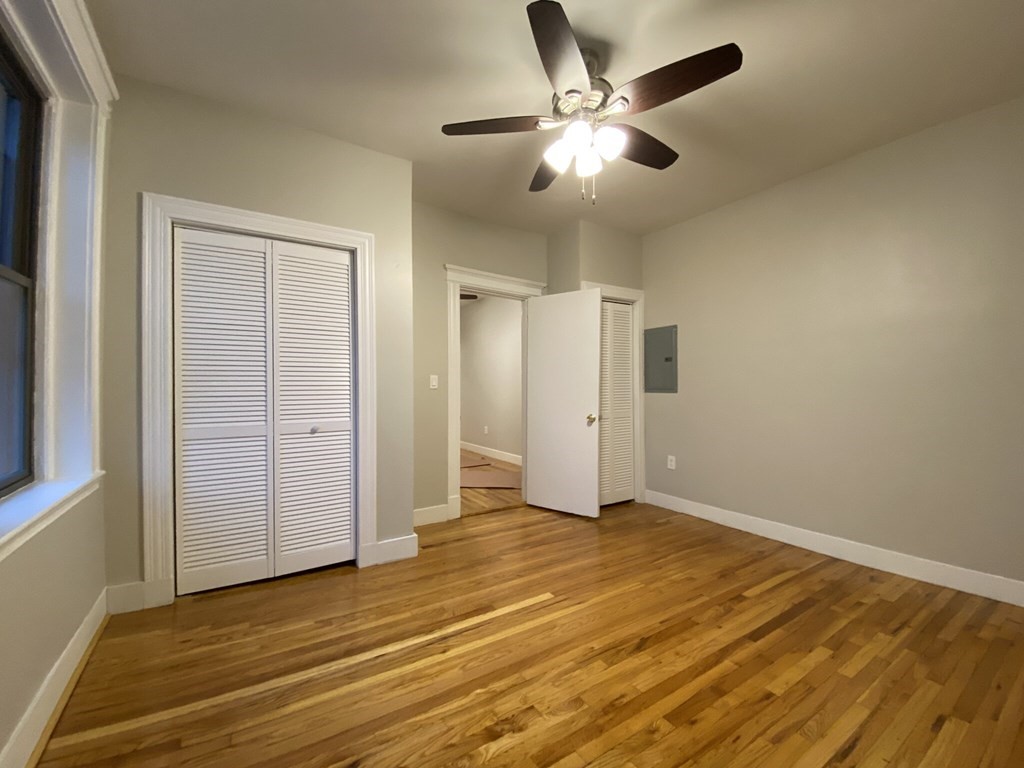 2 bed, 1 bath apartment for rent at 15 Park Dr Unit 34, Fenway — photo 5 of 11