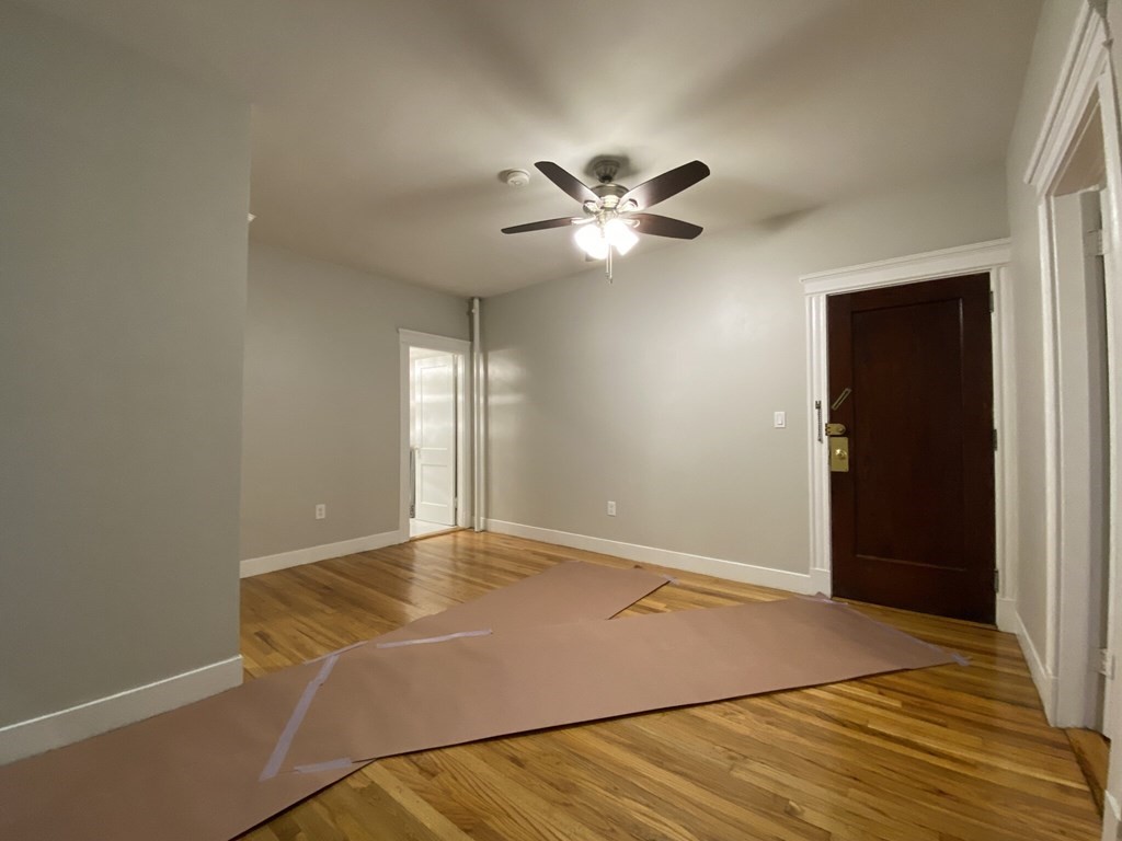 2 bed, 1 bath apartment for rent at 15 Park Dr Unit 34, Fenway — photo 4 of 11