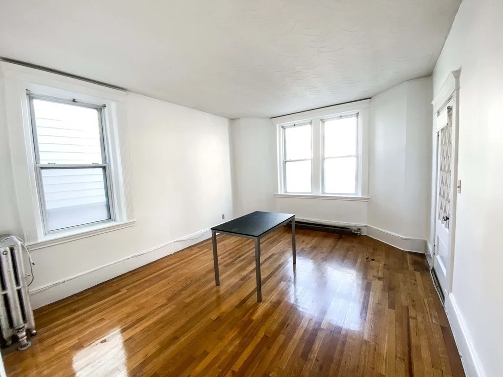 2 bed, 1 bath apartment for rent at 15 Parkman St Unit 1B, Coolidge Corner — photo 3 of 13