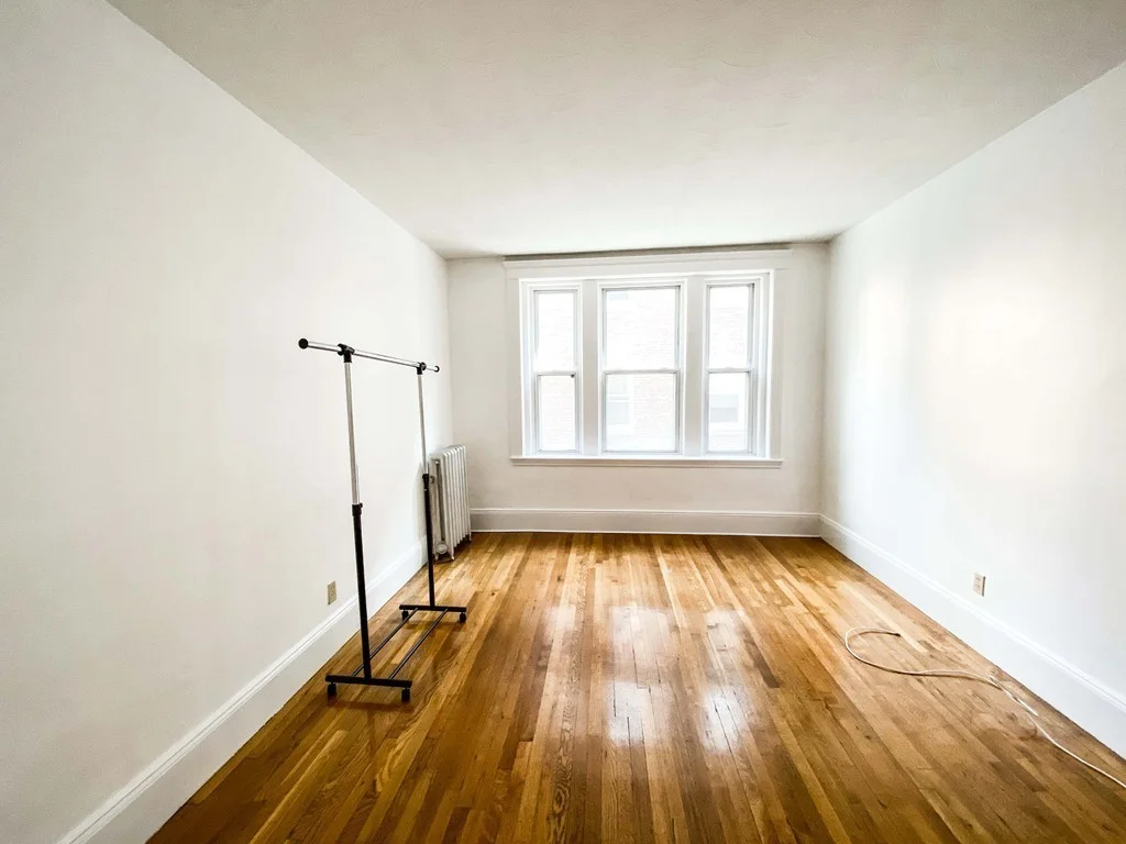 2 bed, 1 bath apartment for rent at 15 Parkman St Unit 1B, Coolidge Corner — photo 5 of 13