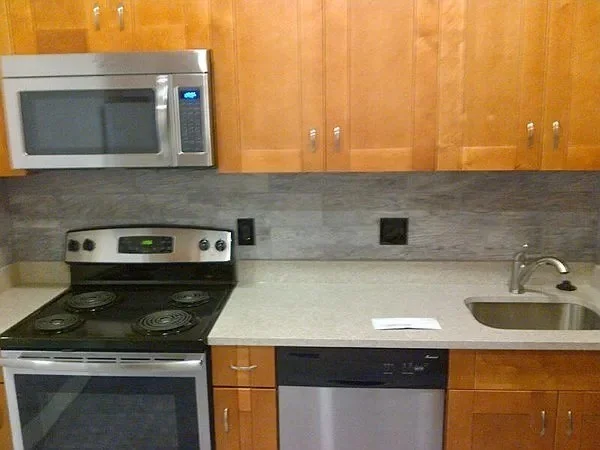 3 bed, 1 bath apartment for rent at 15 Parkvale Unit 9, Allston — photo 1 of 4