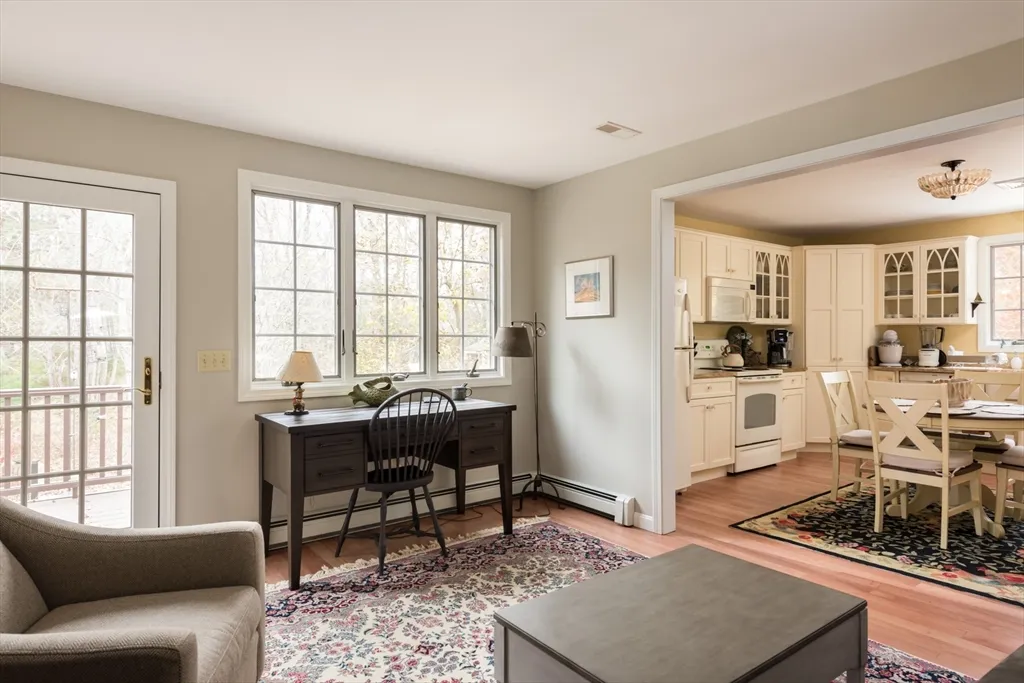 1 bed, 1 bath apartment for rent at 15 Parlowtown Rd Unit A, Marion — photo 11 of 16