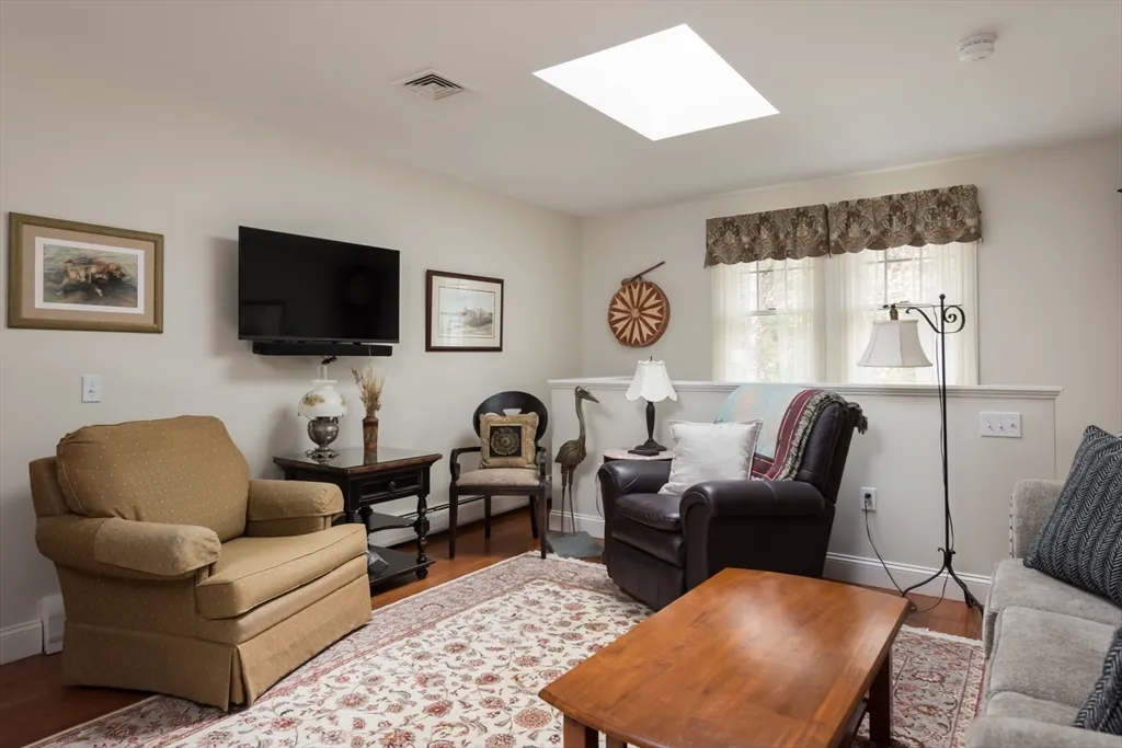1 bed, 1 bath apartment for rent at 15 Parlowtown Rd Unit A, Marion — photo 16 of 16