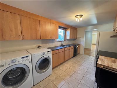 3 bed, 1.5 bath apartment for rent at 15 Patrick St Unit 1, Arlington — photo 1 of 15