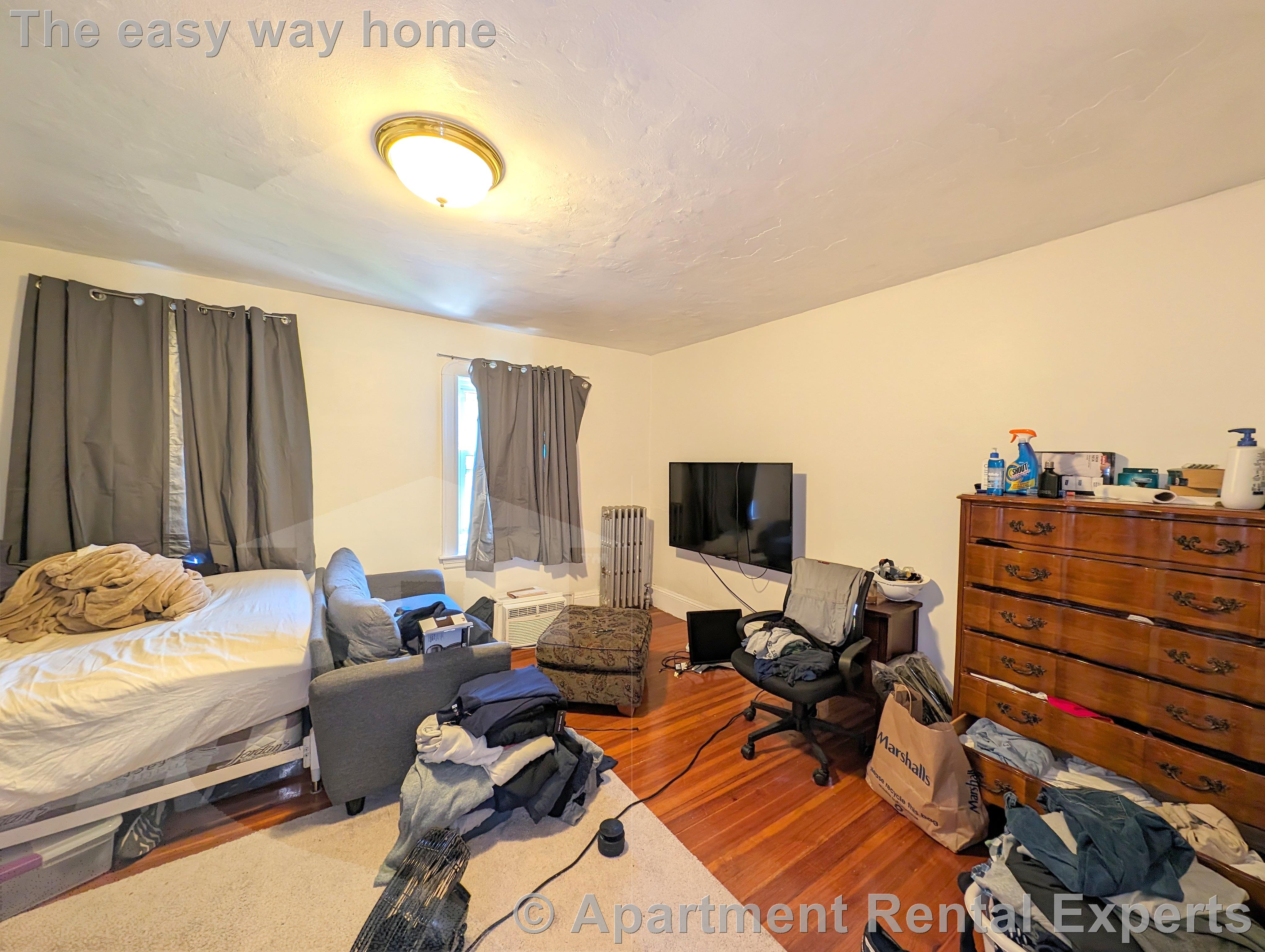 4 bed, 2 bath apartment for rent at 15 Paulina St Unit 2, Davis Square — photo 18 of 25