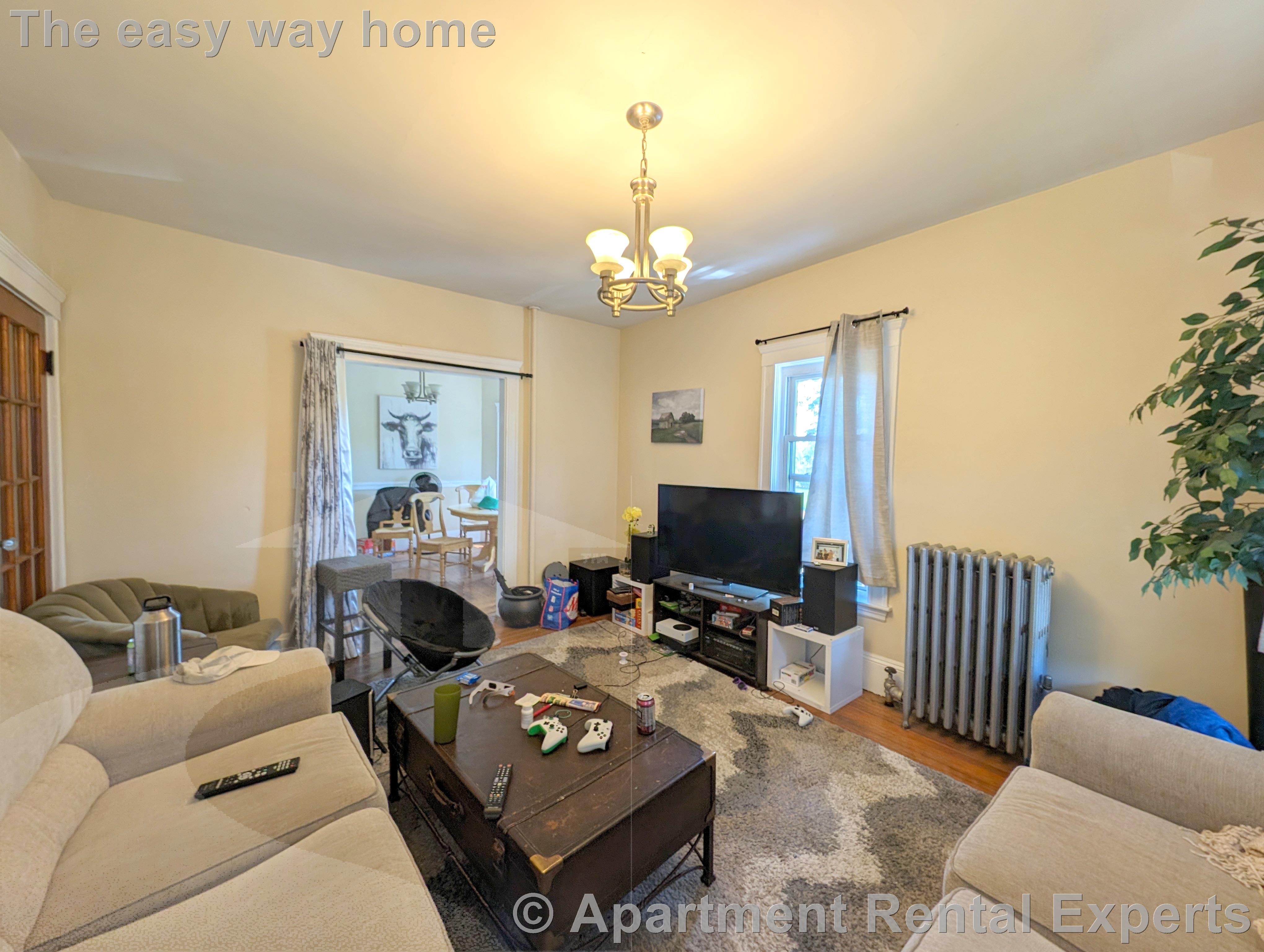 4 bed, 2 bath apartment for rent at 15 Paulina St Unit 2, Davis Square — photo 2 of 25