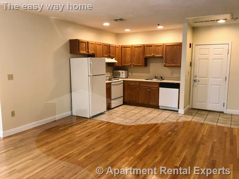 1 bed, 1 bath apartment for rent at 15 Pearl St Unit 14, Central Square