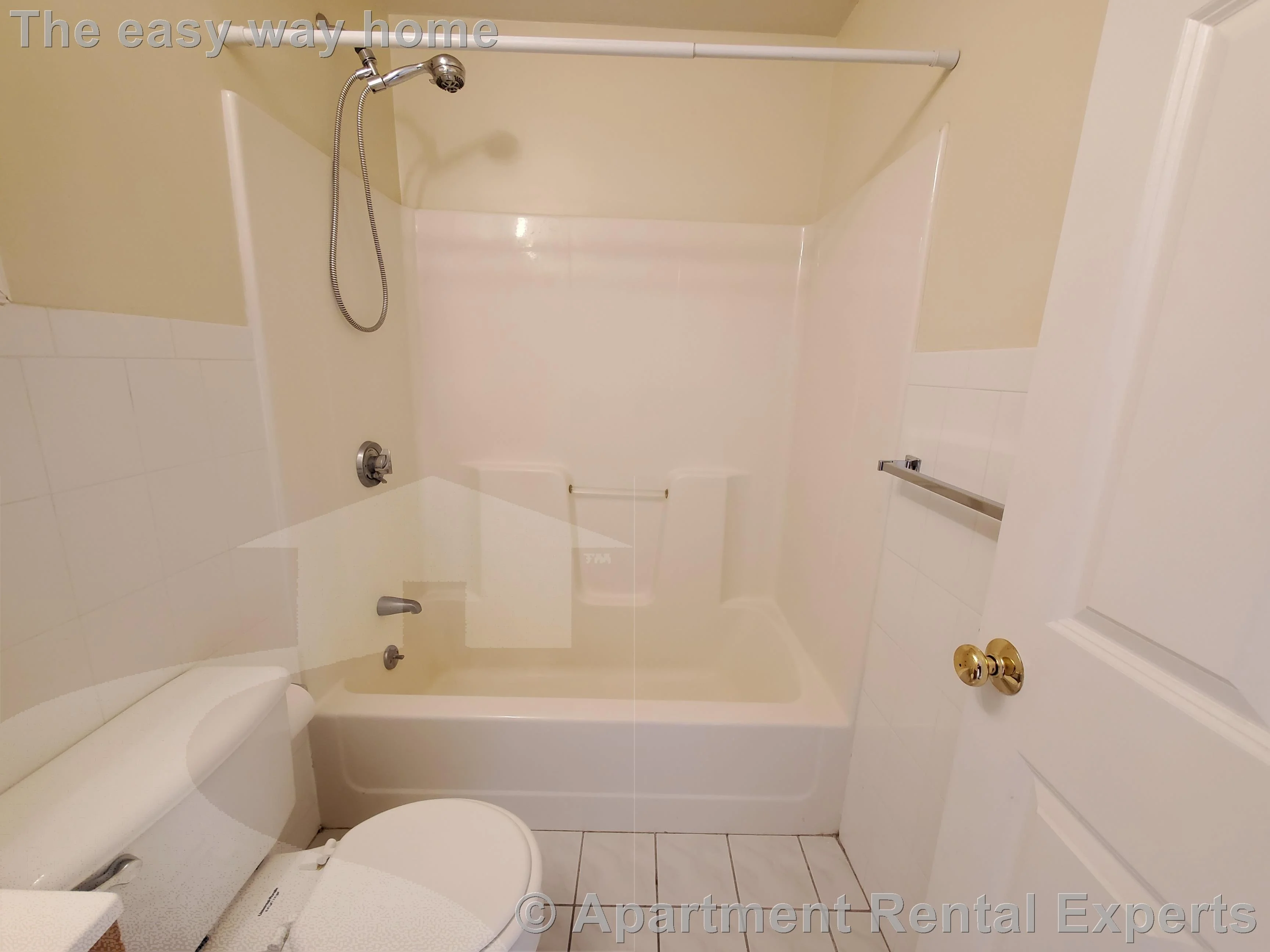Studio bed, 1 bath apartment for rent at 15 Pearl St Unit 17, Central Square — photo 5 of 7