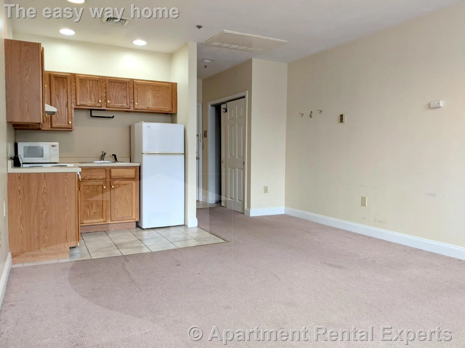 Studio bed, 1 bath apartment for rent at 15 Pearl St Unit 3, Central Square — photo 2 of 8