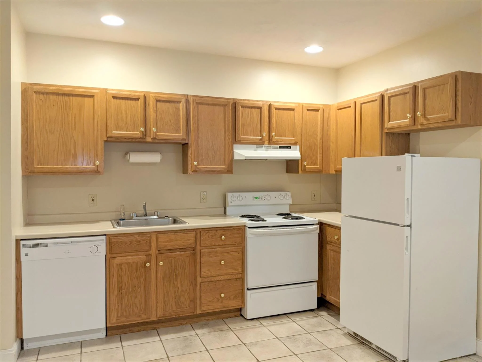 Studio bed, 1 bath apartment for rent at 15 Pearl St Unit 8, Cambridgeport — photo 2 of 12