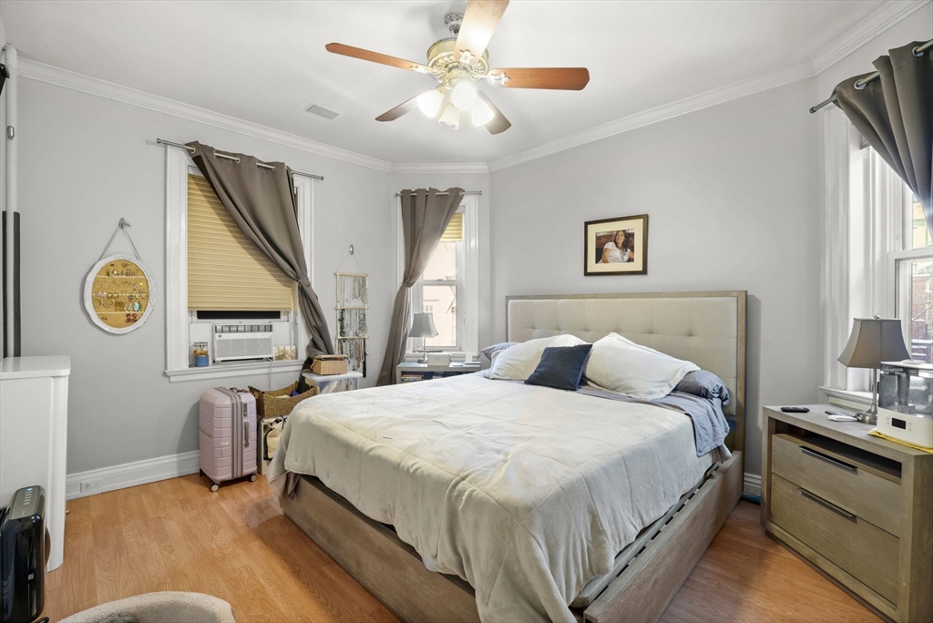 3 bed, 2 bath apartment for rent at 15 Pinckney St Unit 3, Beacon Hill — photo 8 of 15