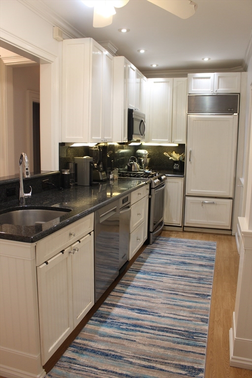 3 bed, 2 bath apartment for rent at 15 Pinckney St Unit 3, Beacon Hill — photo 5 of 15