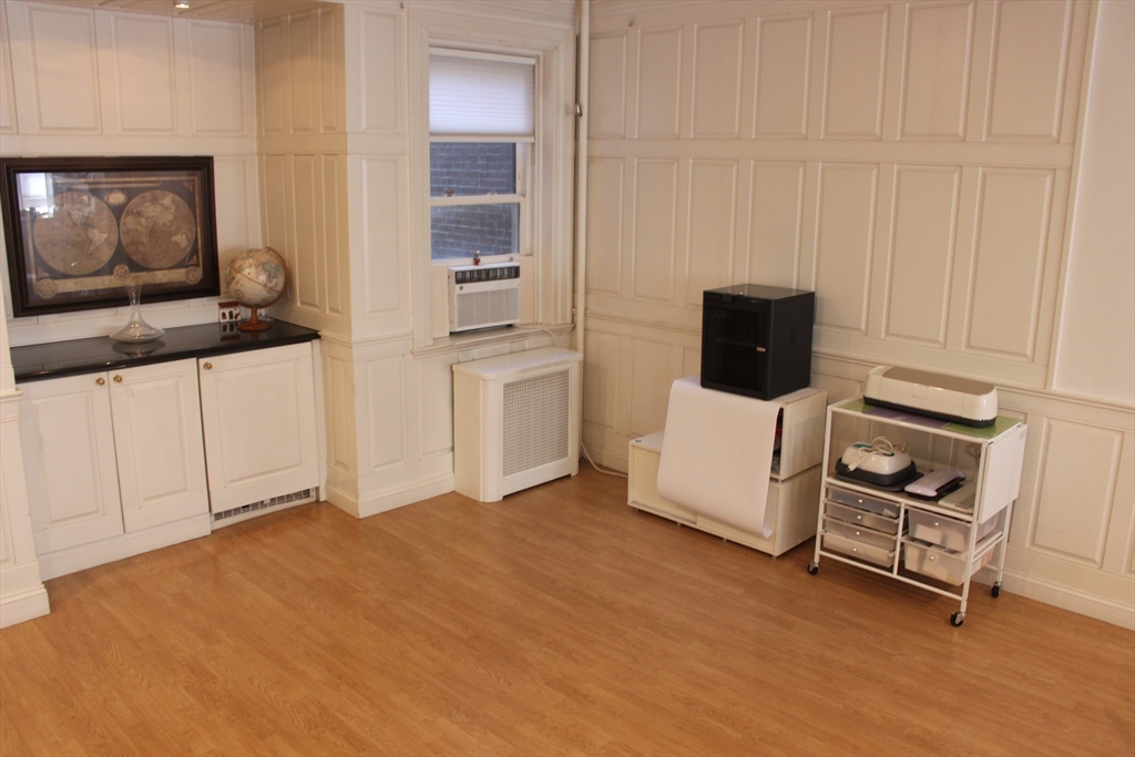 3 bed, 2 bath apartment for rent at 15 Pinckney St Unit 3, Beacon Hill — photo 3 of 15