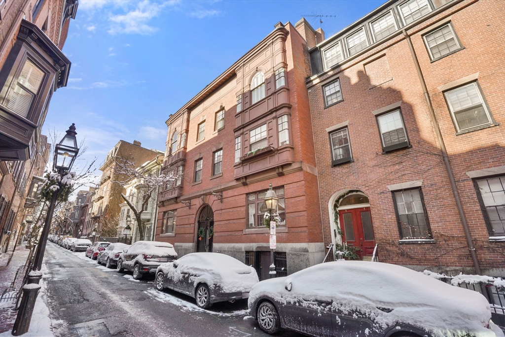 3 bed, 2 bath apartment for rent at 15 Pinckney St Unit 3, Beacon Hill — photo 15 of 15