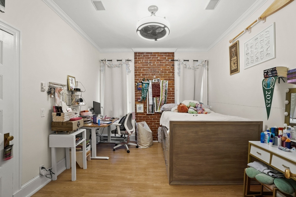 3 bed, 2 bath apartment for rent at 15 Pinckney St Unit 3, Beacon Hill — photo 10 of 15