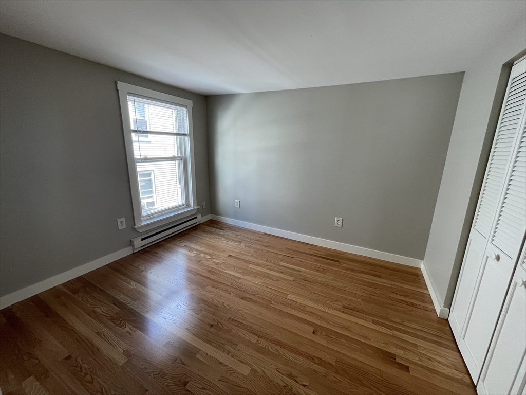 2 bed, 1 bath apartment for rent at 15 Pleasant St Unit 2, Beverly — photo 6 of 13