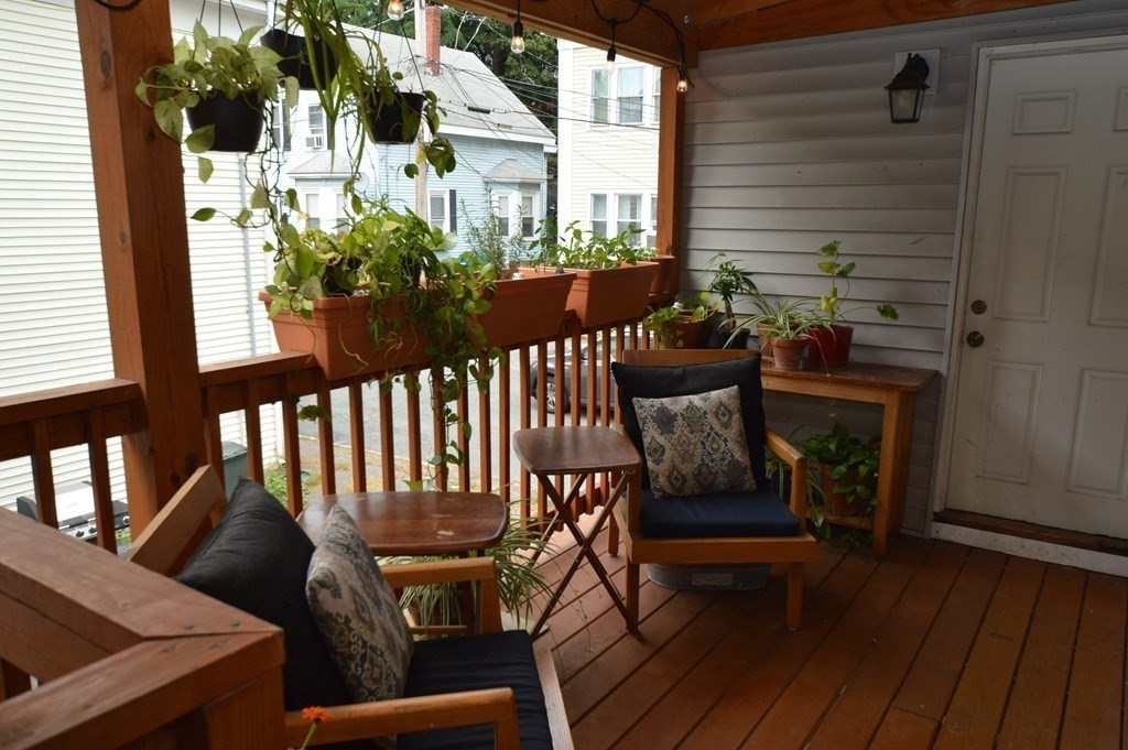 2 bed, 1 bath apartment for rent at 15 Pleasant St Unit 2, Beverly — photo 9 of 13
