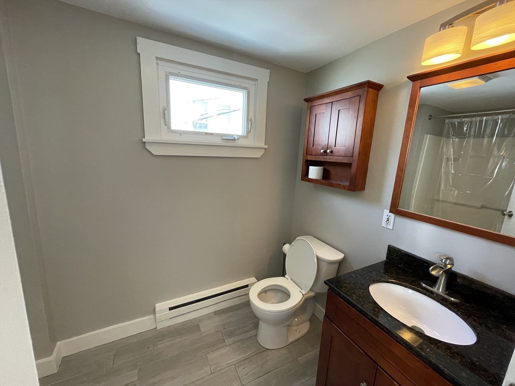 2 bed, 1 bath apartment for rent at 15 Pleasant St Unit 2, Beverly — photo 7 of 13