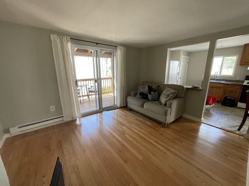 2 bed, 1 bath apartment for rent at 15 Pleasant St Unit 2, Beverly — photo 3 of 13