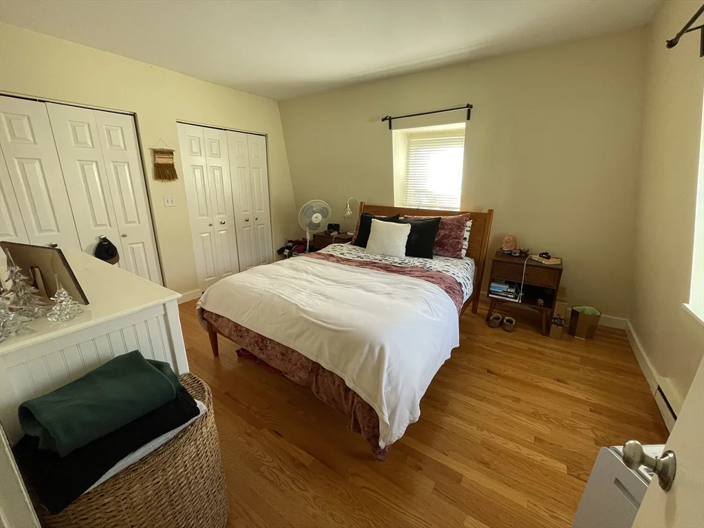 2 bed, 1 bath apartment for rent at 15 Pleasant St Unit 3, Beverly — photo 8 of 12
