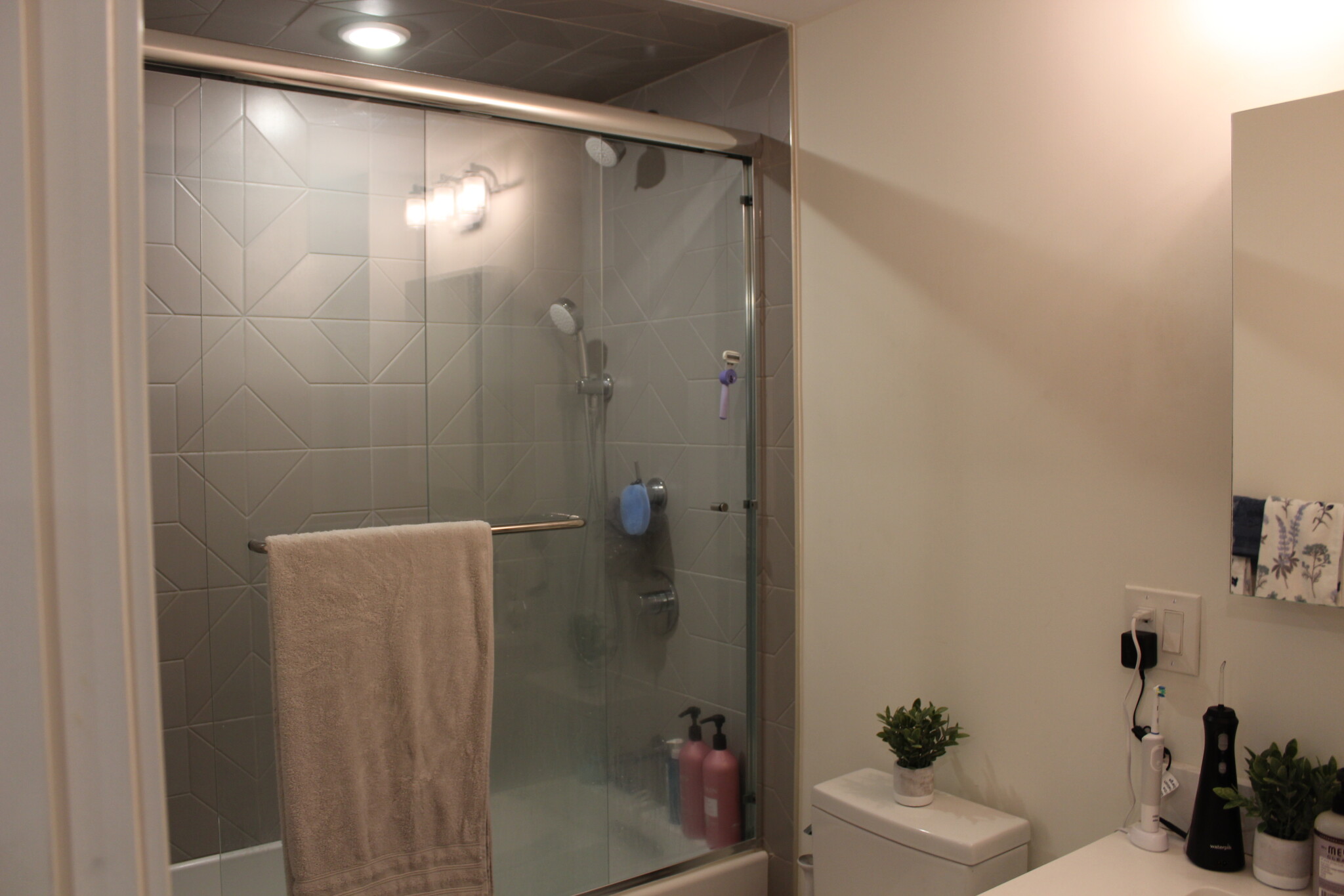 3 bed, 2 bath apartment for rent at 15 Pomeroy St Unit 15, Allston — photo 8 of 12
