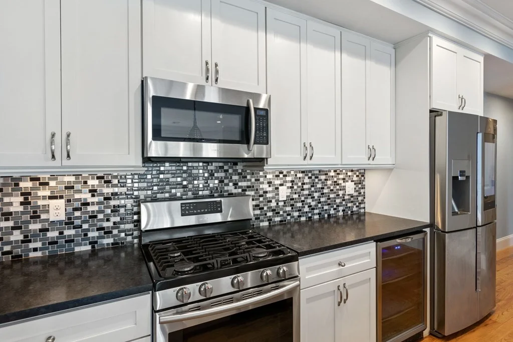 2 bed, 2 bath apartment for rent at 15 Preble St Unit 4, South Boston — photo 3 of 23