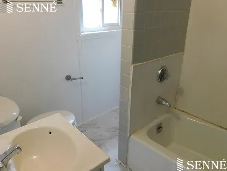 1 bed, 1 bath apartment for rent at 15 Prentiss St Unit 3, Baldwin — photo 5 of 7