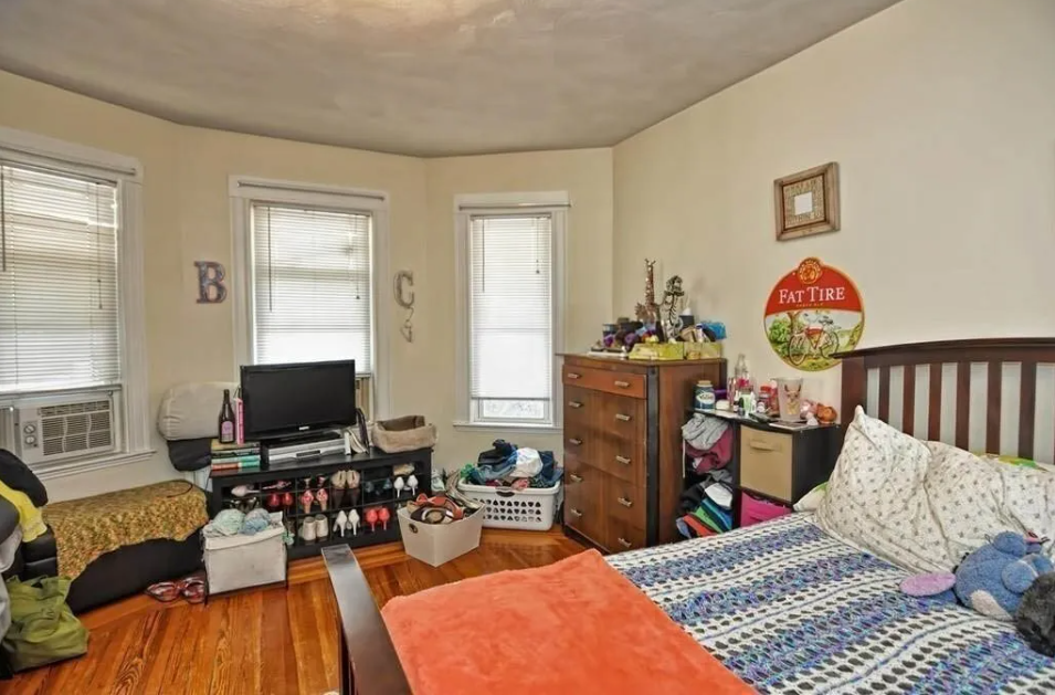 3 bed, 1 bath apartment for rent at 15 Princeton St Unit 1A, South Medford — photo 6 of 8