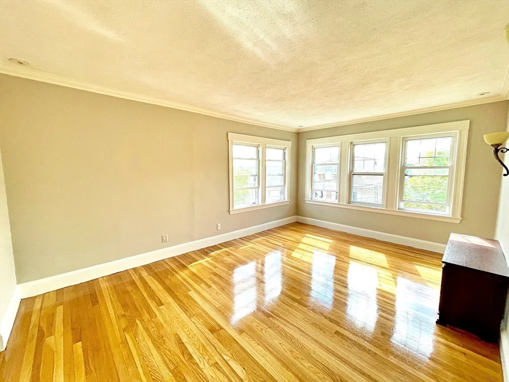3 bed, 1 bath apartment for rent at 15 Puritan Rd Unit N/A, Ten Hills — photo 6 of 36
