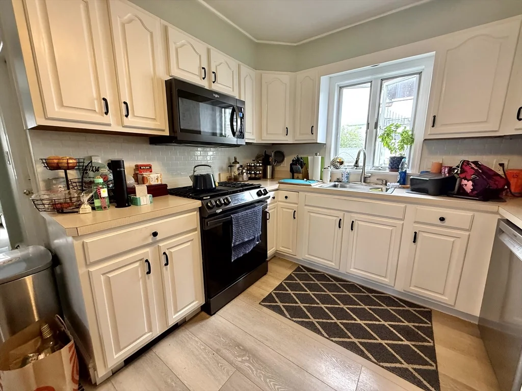 2 bed, 1 bath apartment for rent at 15 Putnam St Unit 1, Watertown — photo 14 of 26