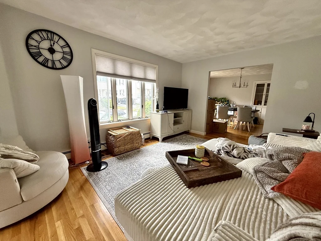 2 bed, 1 bath apartment for rent at 15 Putnam St Unit 1, Watertown — photo 2 of 26