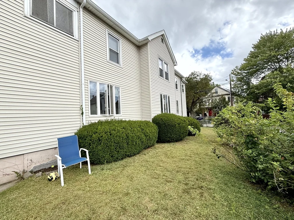 2 bed, 1 bath apartment for rent at 15 Putnam St Unit 1, Watertown — photo 24 of 26