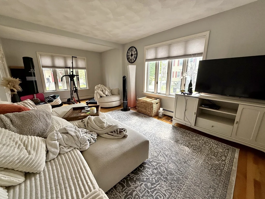 2 bed, 1 bath apartment for rent at 15 Putnam St Unit 1, Watertown — photo 5 of 26