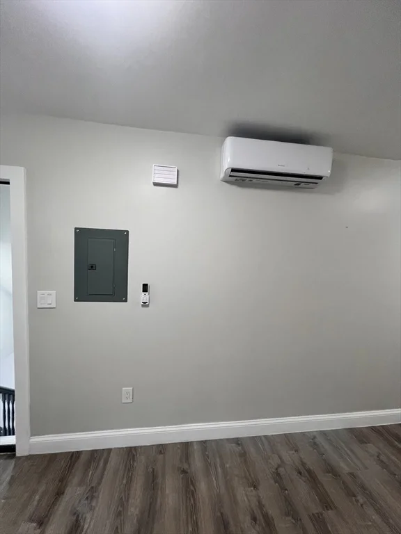 2 bed, 1 bath apartment for rent at 15 Quincefield Unit 3, Dorchester — photo 2 of 8