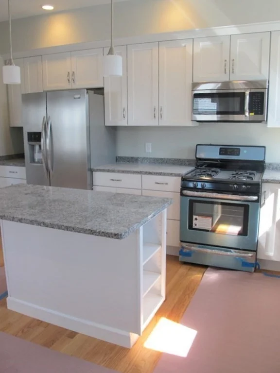 3 bed, 2 bath apartment for rent at 15 Quincy St Unit 3, Union Square — photo 4 of 21