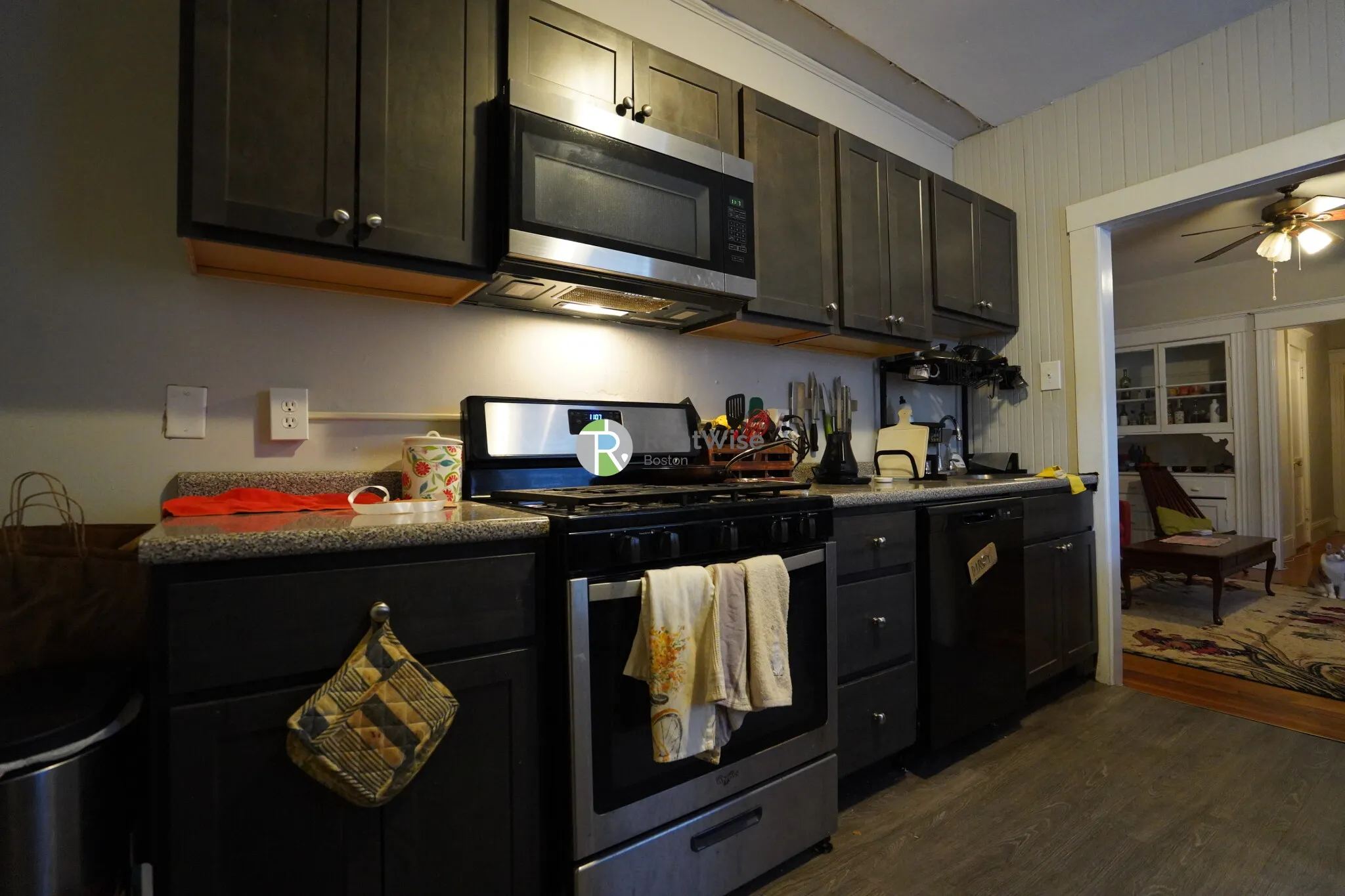 3 bed, 1 bath apartment for rent at 15 Quint Ave Unit 1, Brighton — photo 6 of 17