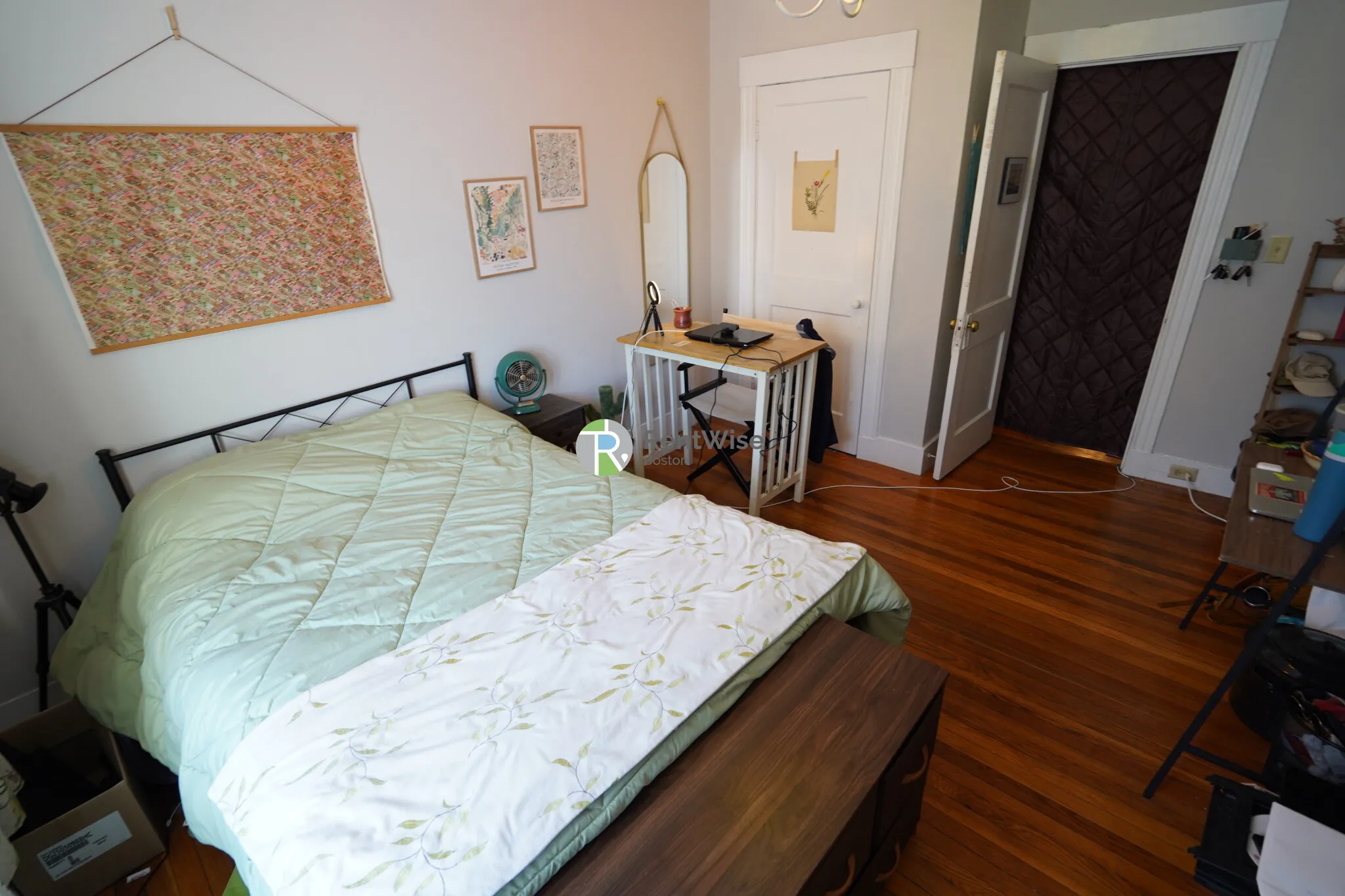 3 bed, 1 bath apartment for rent at 15 Quint Ave Unit 1, Brighton — photo 9 of 17