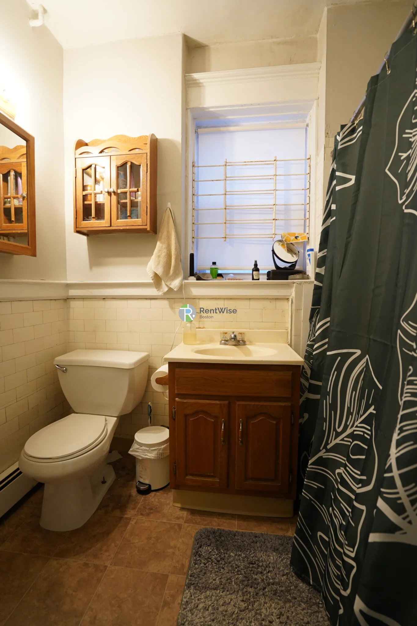 3 bed, 1 bath apartment for rent at 15 Quint Ave Unit 1, Brighton — photo 13 of 17