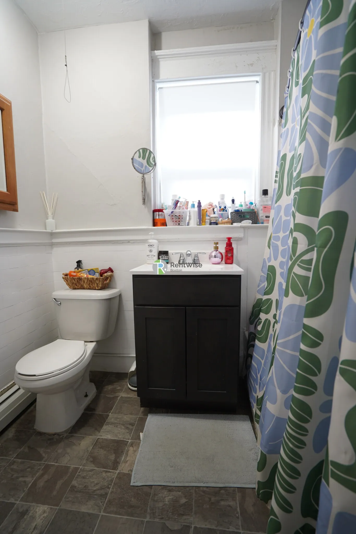 3 bed, 1 bath apartment for rent at 15 Quint Ave Unit 4, Brighton — photo 15 of 18