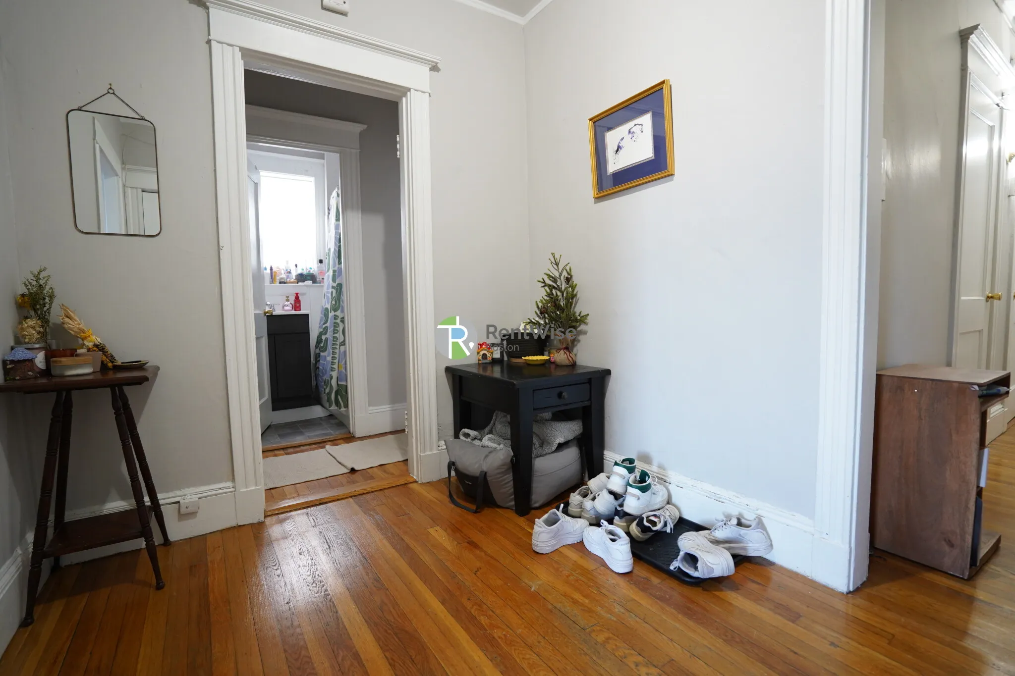 3 bed, 1 bath apartment for rent at 15 Quint Ave Unit 4, Brighton — photo 10 of 18