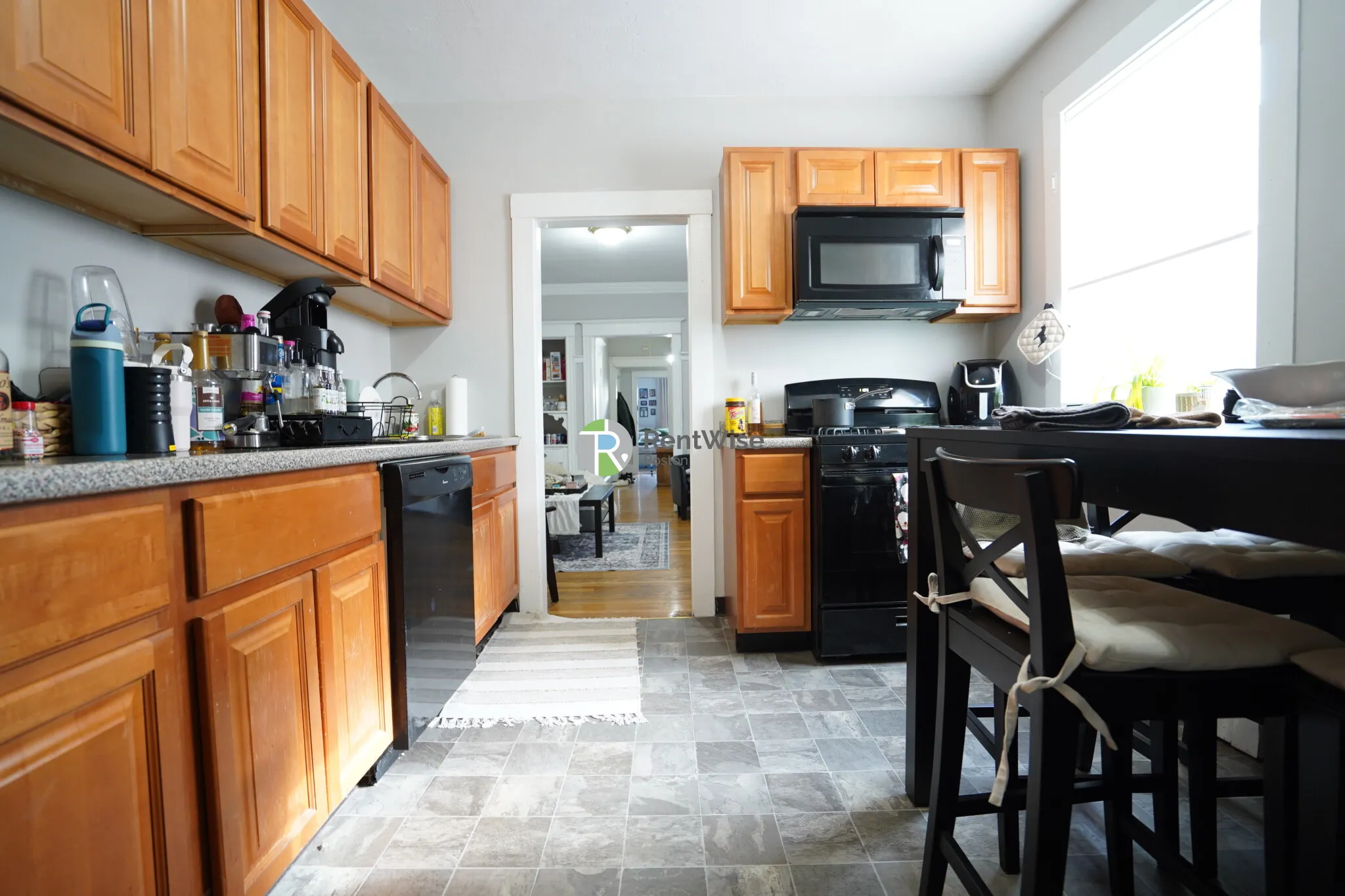 3 bed, 1 bath apartment for rent at 15 Quint Ave Unit 5, Brighton — photo 4 of 18