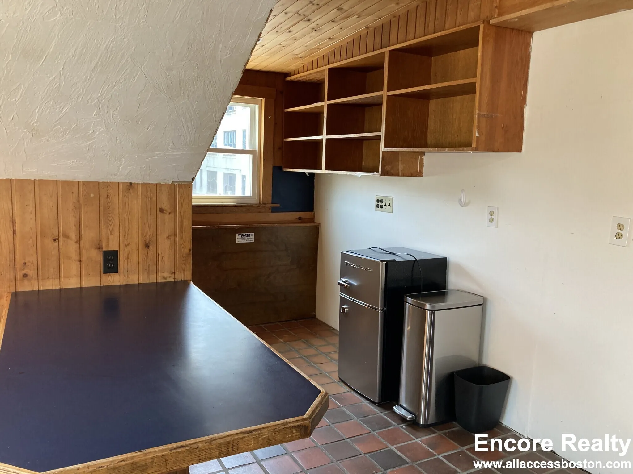 6 bed, 2 bath apartment for rent at 15 Radnor Rd Unit 2, Brighton — photo 5 of 14