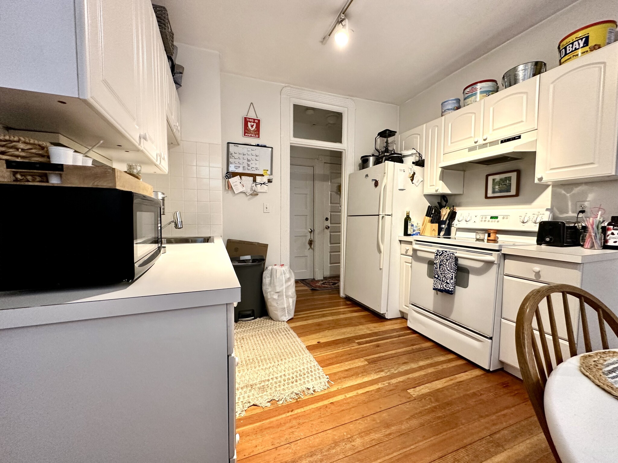 2 bed, 1 bath apartment for rent at 15 Revere St Unit 3, Beacon Hill — photo 8 of 28