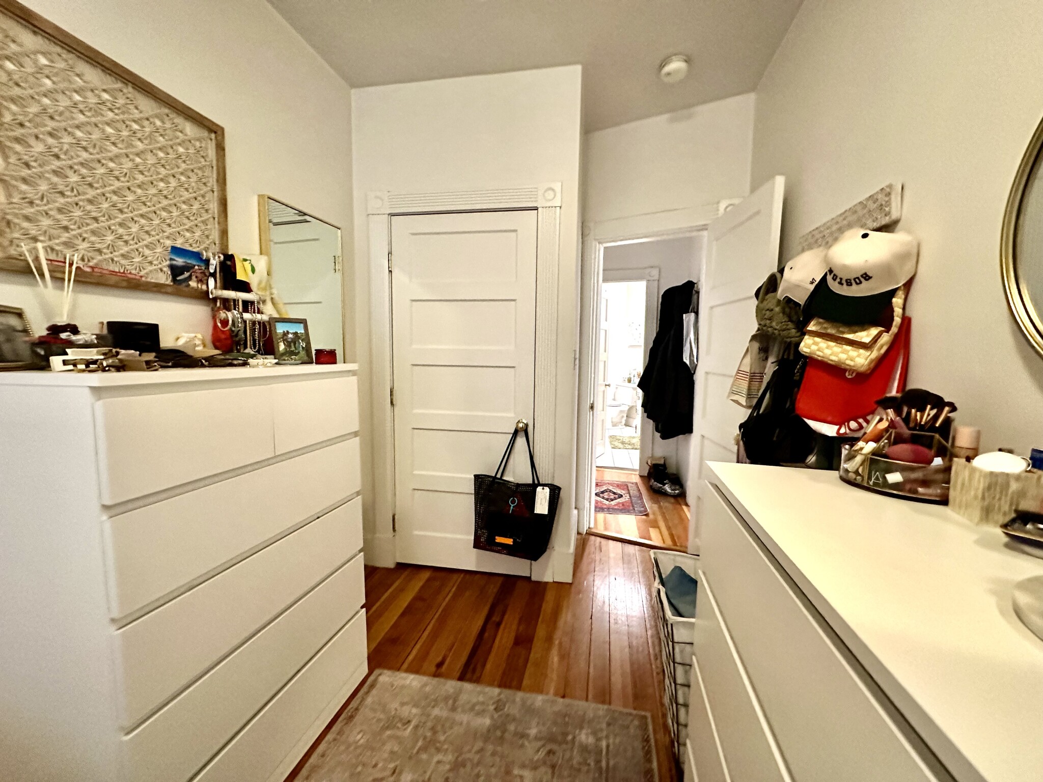 2 bed, 1 bath apartment for rent at 15 Revere St Unit 3, Beacon Hill — photo 4 of 28