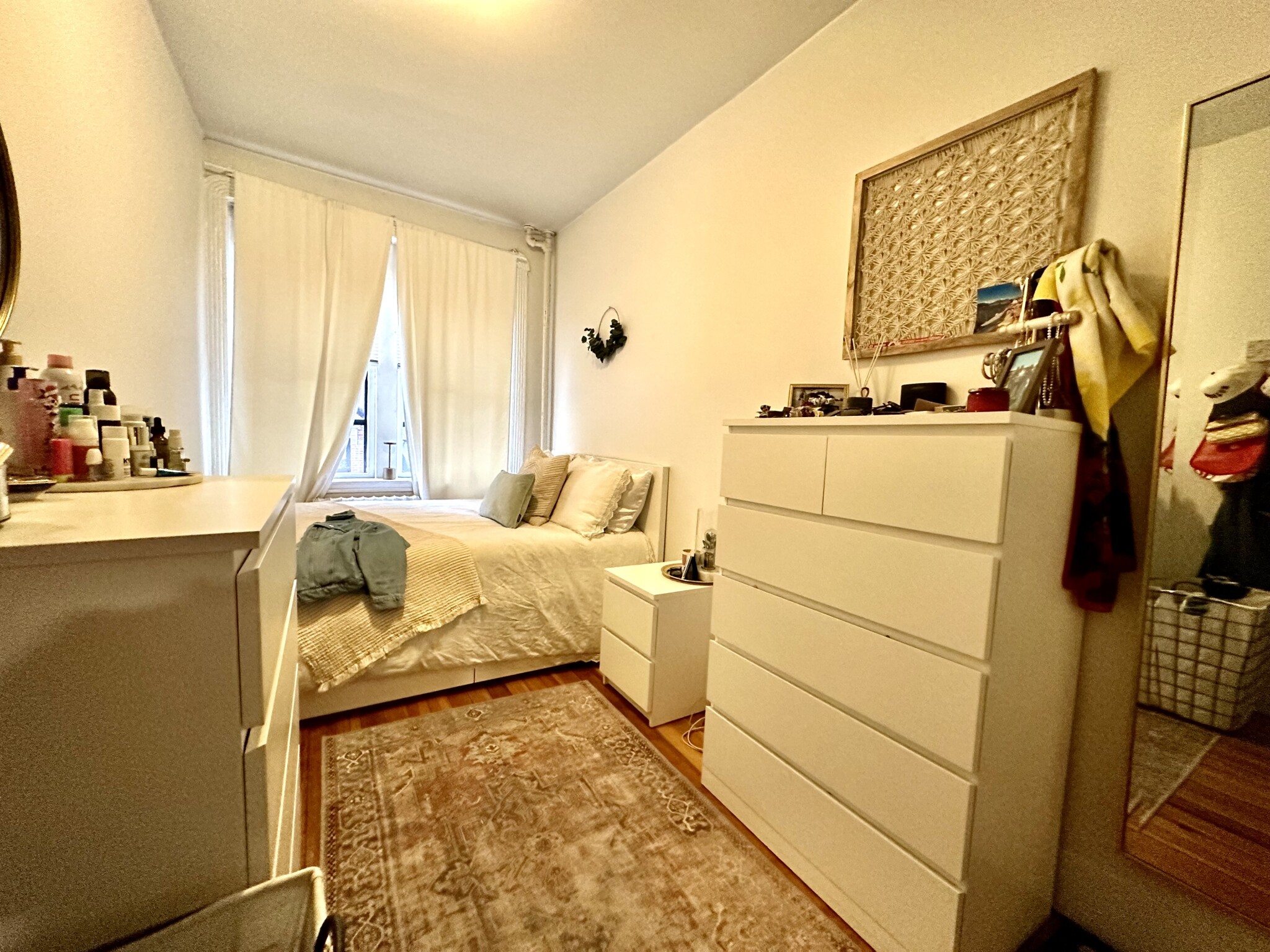 2 bed, 1 bath apartment for rent at 15 Revere St Unit 3, Beacon Hill — photo 3 of 28