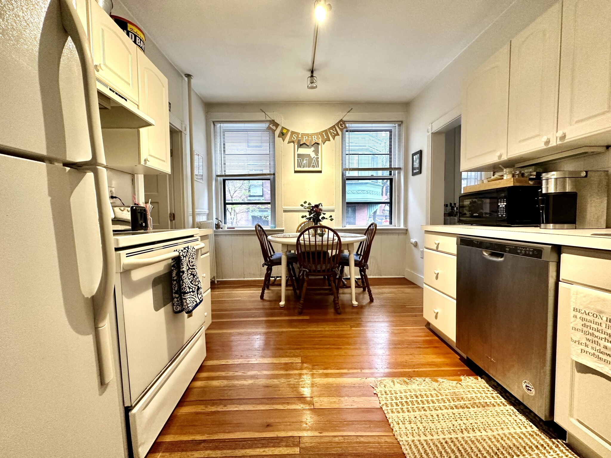 2 bed, 1 bath apartment for rent at 15 Revere St Unit 3, Beacon Hill — photo 7 of 28