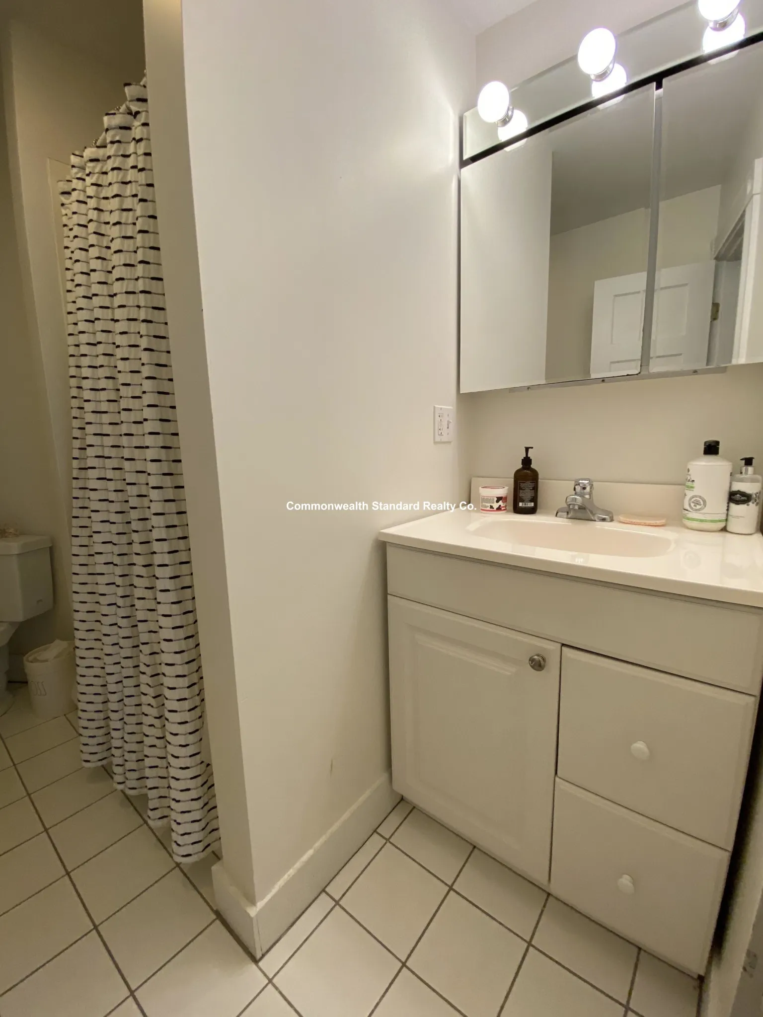 2 bed, 1 bath apartment for rent at 15 Revere St Unit 7, Beacon Hill — photo 42 of 62