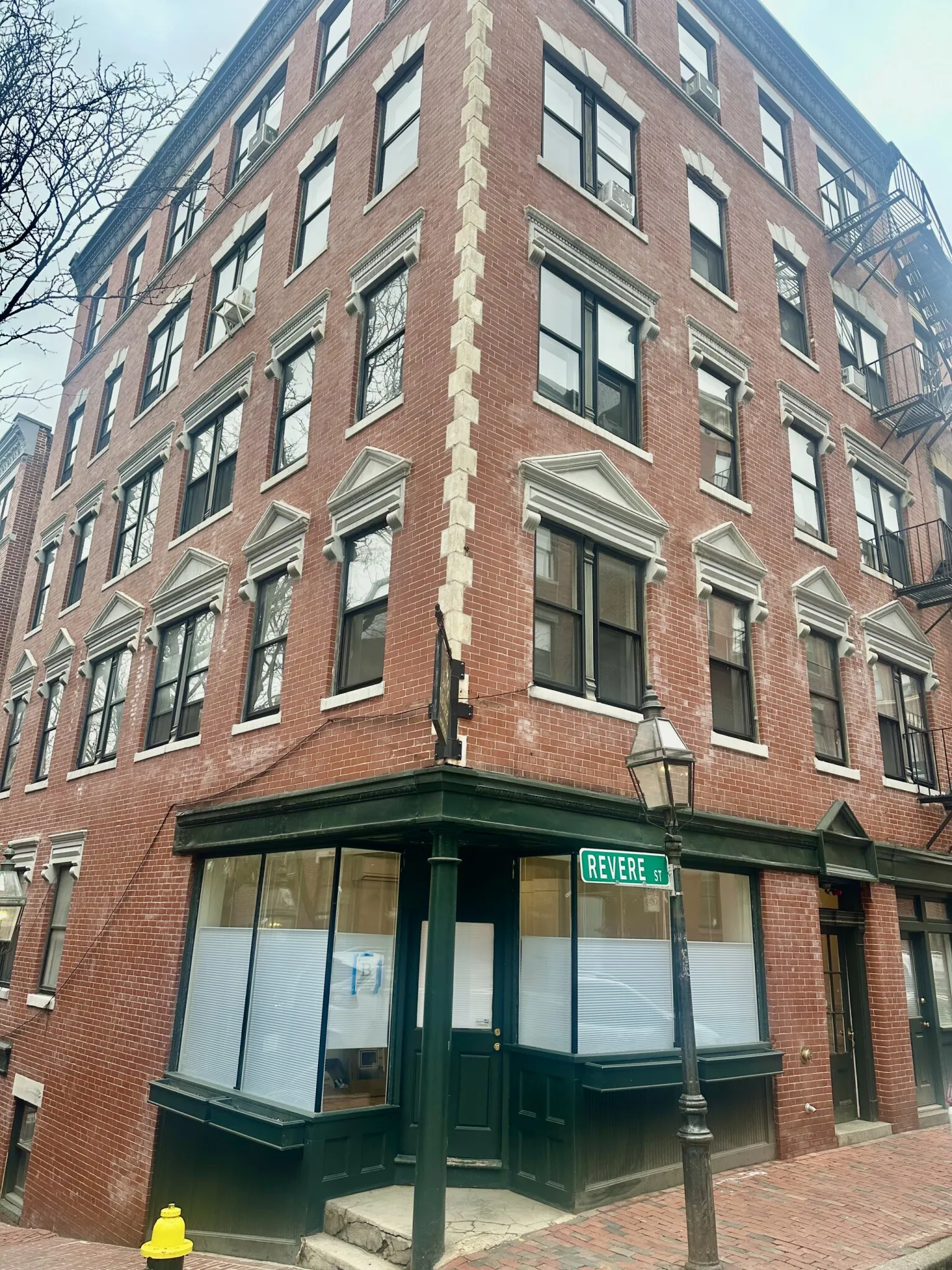 1 bed, 1 bath apartment for rent at 15 Revere St Unit B, Beacon Hill — photo 7 of 19