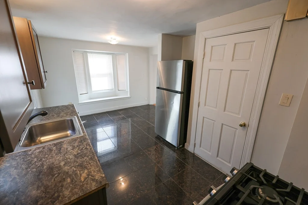 2 bed, 1 bath apartment for rent at 15 Ridgeview Ave Unit 1R, Mattapan — photo 3 of 15